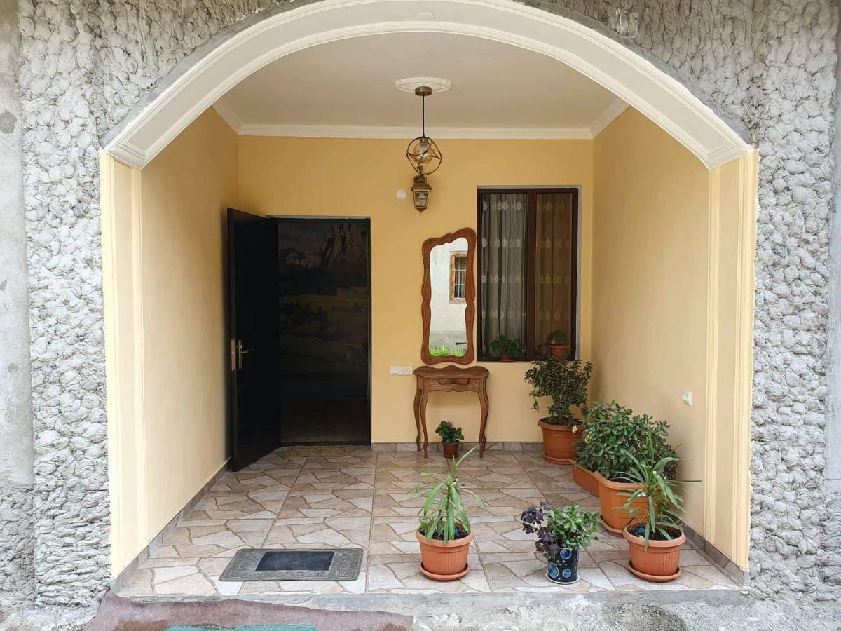 Guesthouse Kurdiani In Mestia Exterior foto