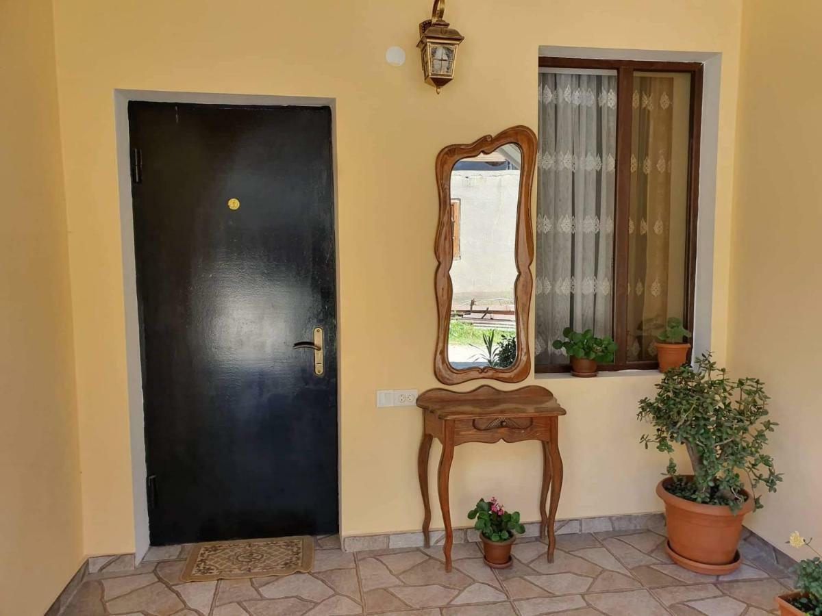 Guesthouse Kurdiani In Mestia Exterior foto